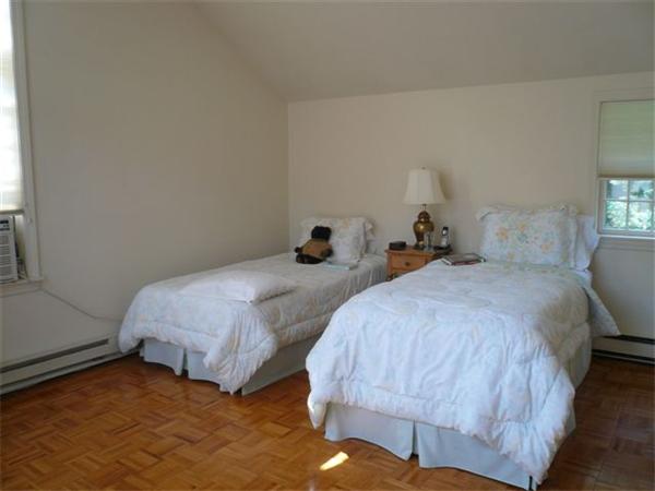 23 Griscom Road Sudbury, MA 01776 - Photo 8 of 19
