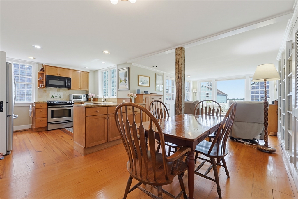 2037 Main Road Westport, MA 02791 - Photo 15 of 42