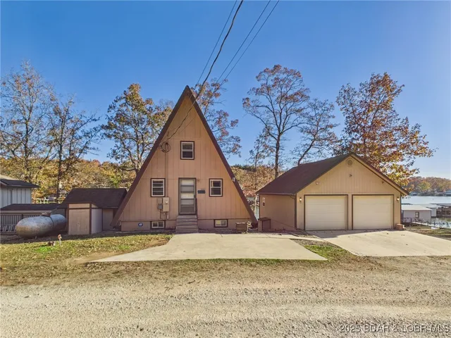 $459,500 | 722 Lehman Lane, Sunrise Beach, MO 65079