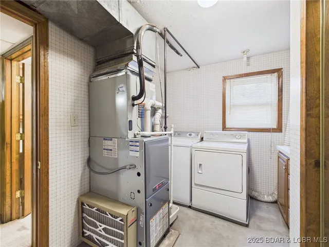 $459,500 | 722 Lehman Lane, Sunrise Beach, MO 65079