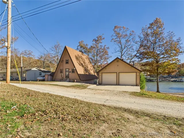 $459,500 | 722 Lehman Lane, Sunrise Beach, MO 65079