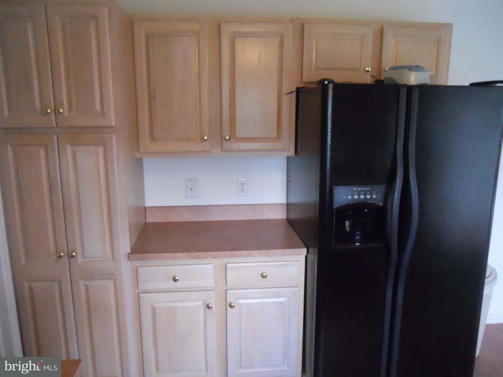 16 Limestone Court Lititz, PA 17543 - Photo 4 of 27