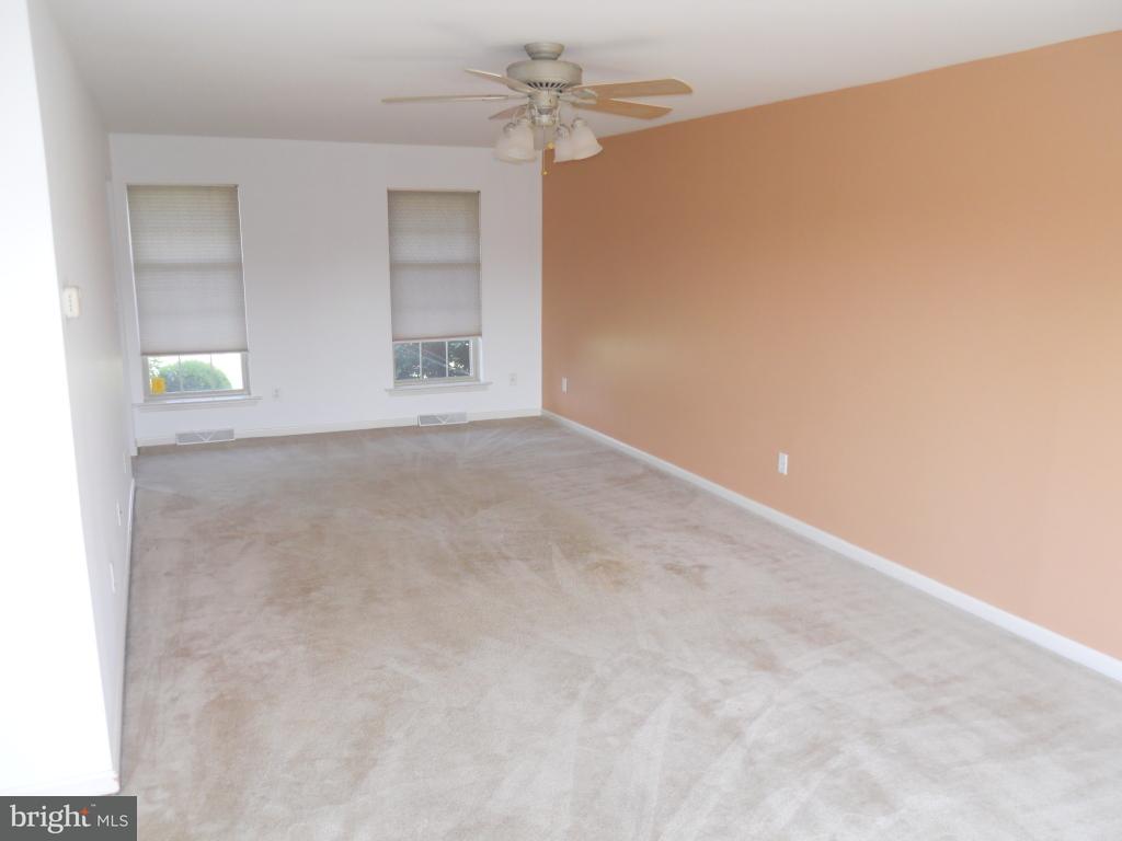 16 Limestone Court Lititz, PA 17543 - Photo 6 of 27
