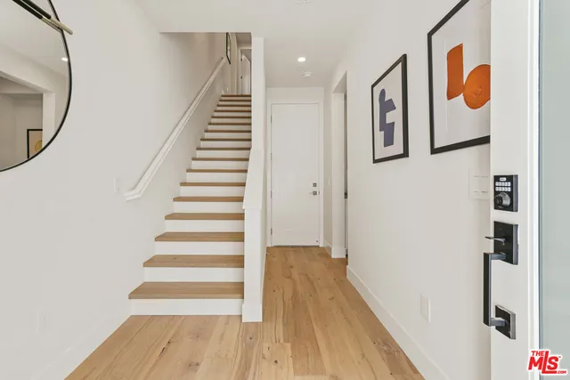 $11,000 | 3218 South Barrington Avenue, Los Angeles, CA 90066