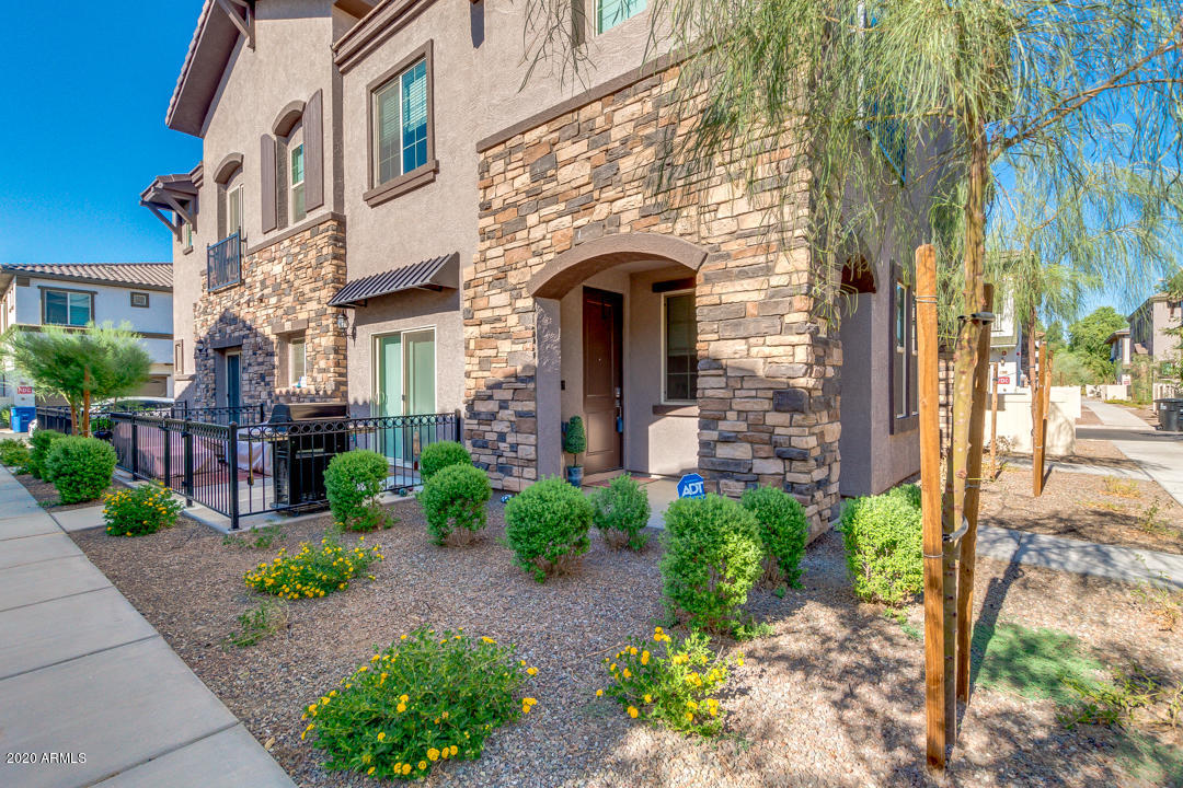 2720 South Decatur Drive, Unit 102 Gilbert, AZ 85295 - Photo 2 of 30 02-Decatur