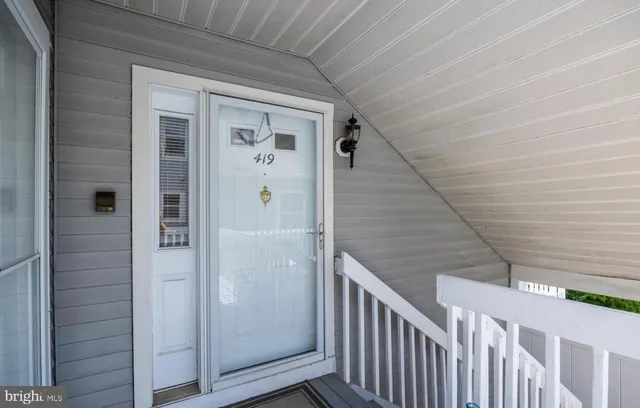 a view of a porch of the house
