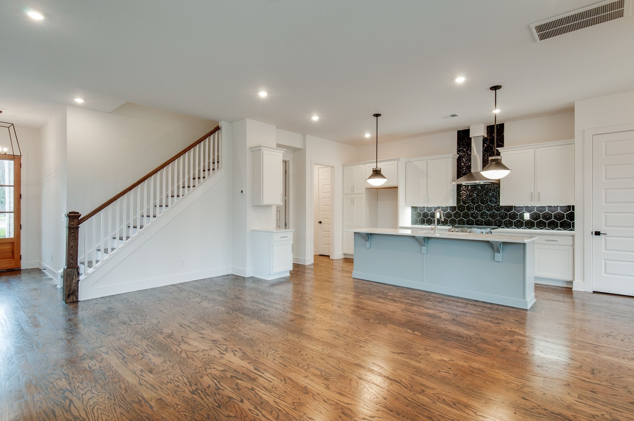 5559 Knob Road Nashville, TN 37209 - Photo 7 of 31 Gallery Image 7