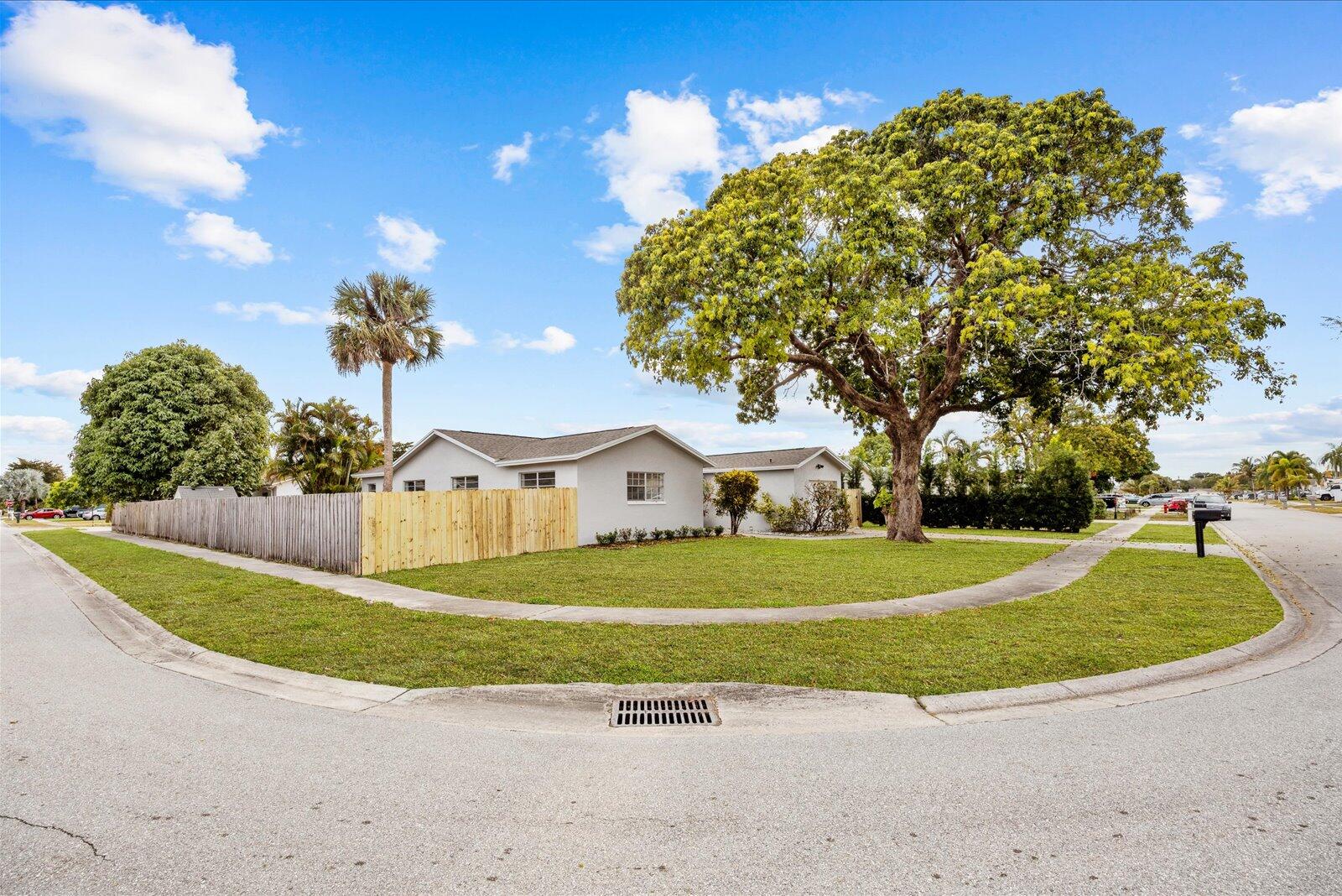 8844 Southwest 6th Street Boca Raton, FL 33433 - Photo 31 of 31 30-6th30