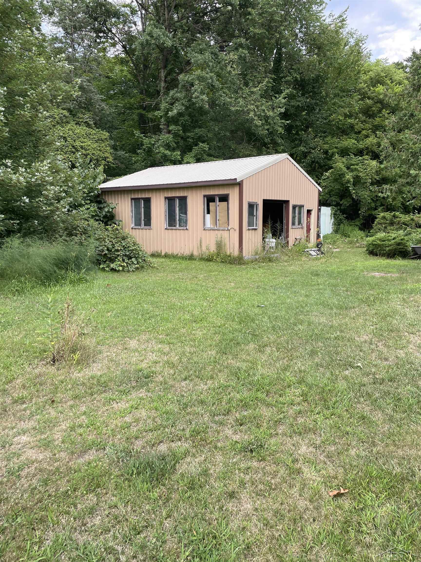 7300 North Gleaner Road Freeland, MI 48623 - Photo 9 of 18