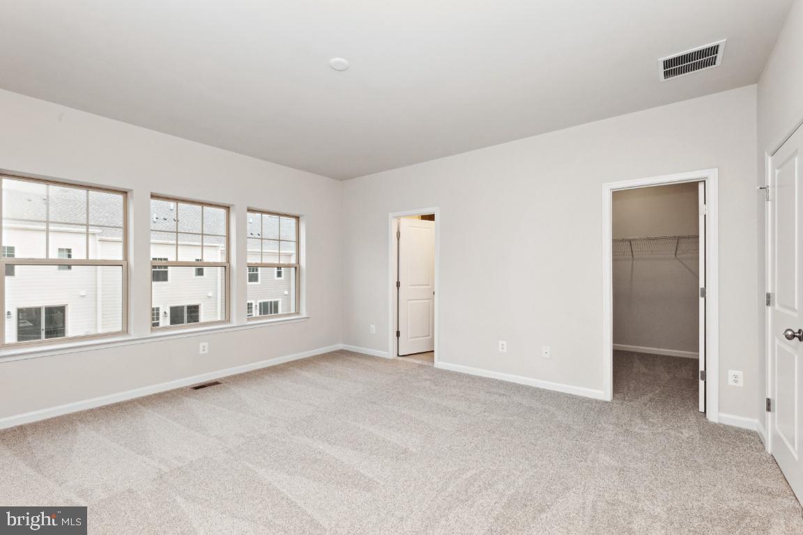 9326 Barnes Loop Manassas, VA 20110 - Photo 21 of 35