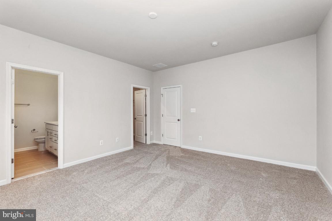 9326 Barnes Loop Manassas, VA 20110 - Photo 22 of 35