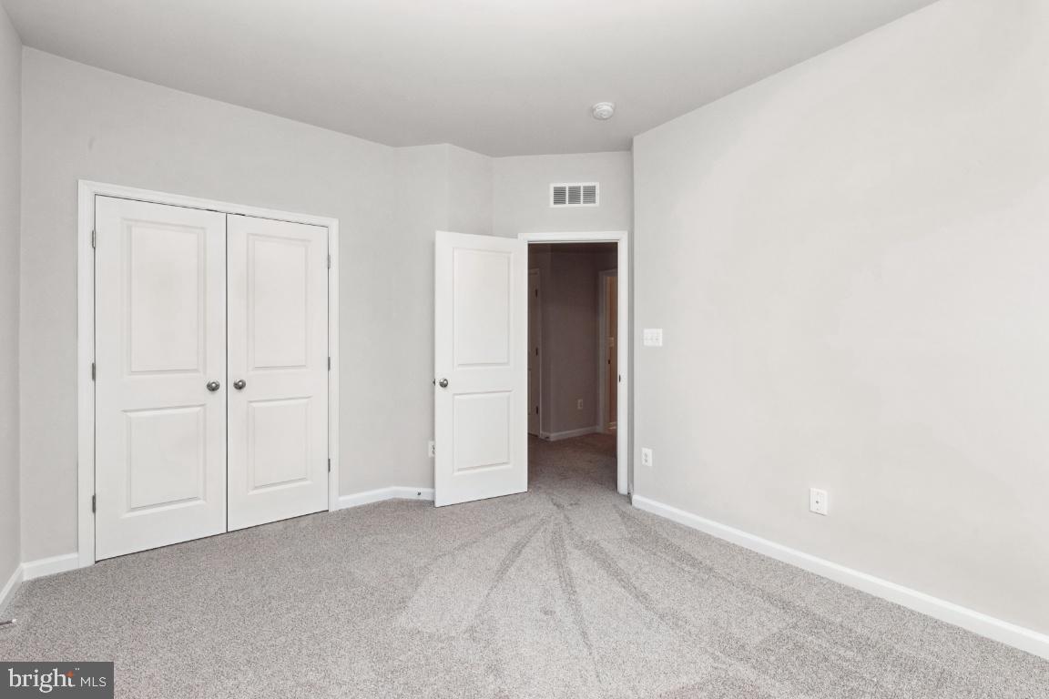 9326 Barnes Loop Manassas, VA 20110 - Photo 30 of 35