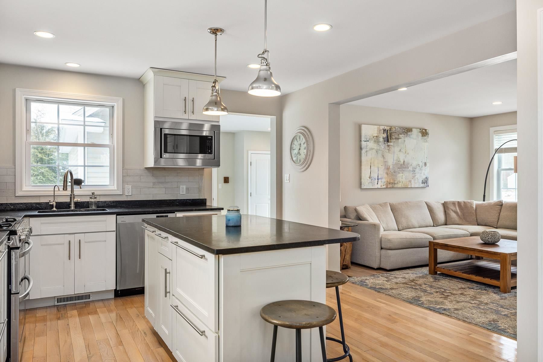 39 Huckleberry Lane Hampton, NH 03842 - Photo 3 of 40 Gallery Image 3