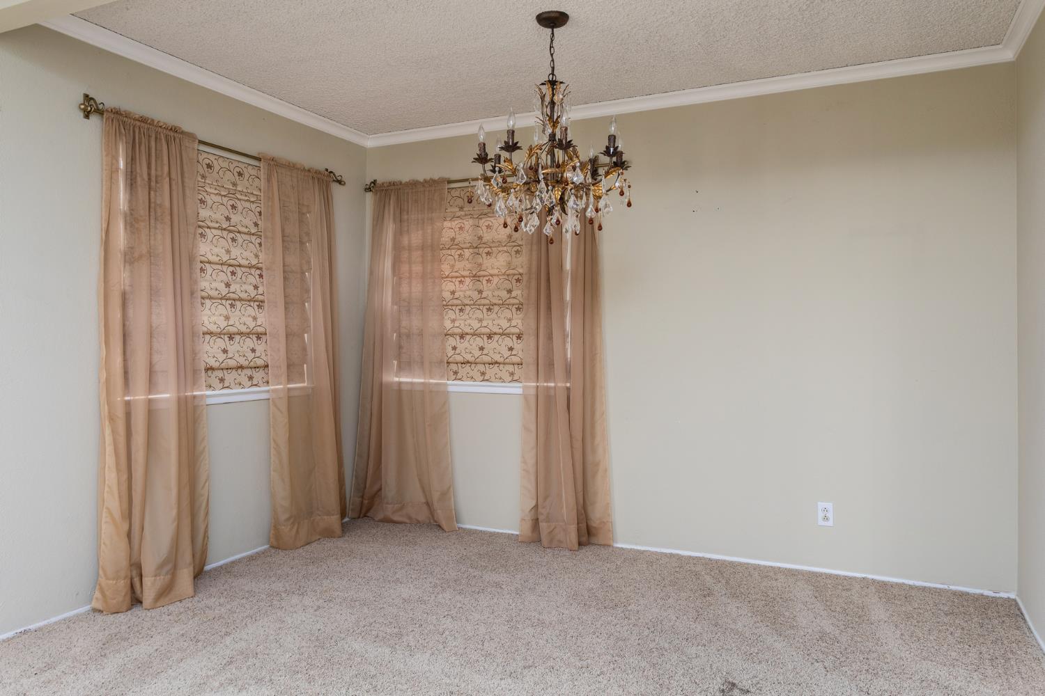 450 West Alluvial Avenue Clovis, CA 93611 - Photo 12 of 79