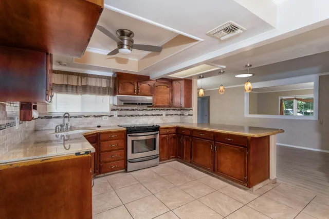 $545,000 | 450 West Alluvial Avenue, Clovis, CA 93611