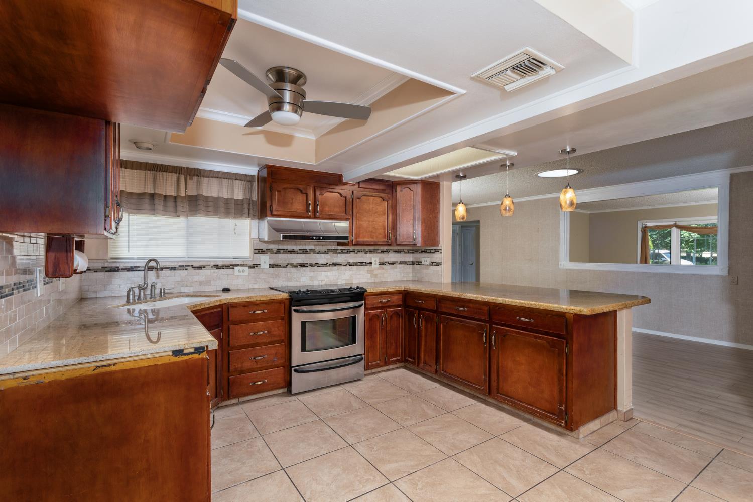 450 West Alluvial Avenue Clovis, CA 93611 - Photo 22 of 79