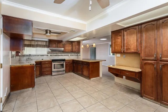 $545,000 | 450 West Alluvial Avenue, Clovis, CA 93611