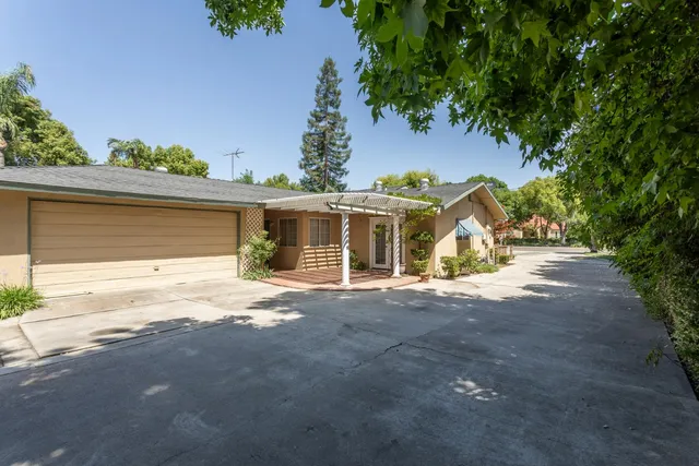 $545,000 | 450 West Alluvial Avenue, Clovis, CA 93611