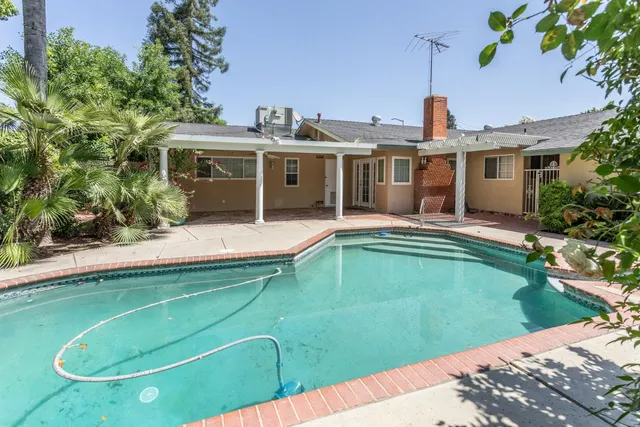 $545,000 | 450 West Alluvial Avenue, Clovis, CA 93611