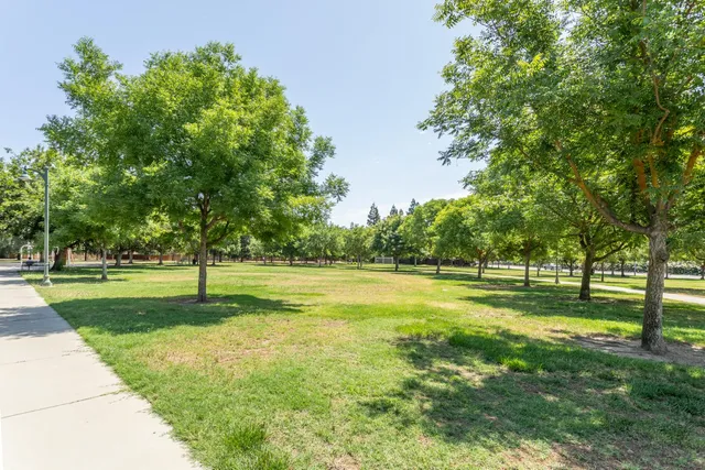 $545,000 | 450 West Alluvial Avenue, Clovis, CA 93611