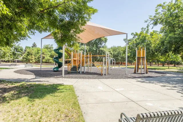 $545,000 | 450 West Alluvial Avenue, Clovis, CA 93611