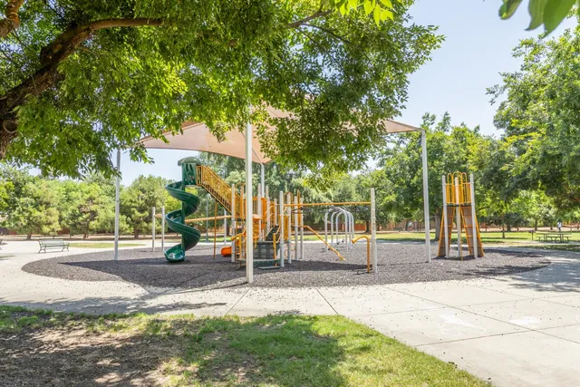 $545,000 | 450 West Alluvial Avenue, Clovis, CA 93611