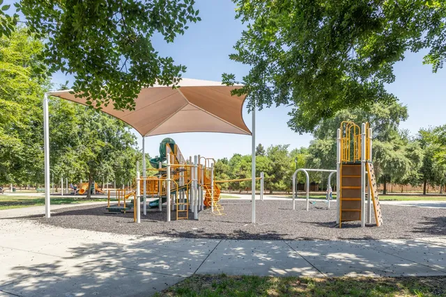 $545,000 | 450 West Alluvial Avenue, Clovis, CA 93611