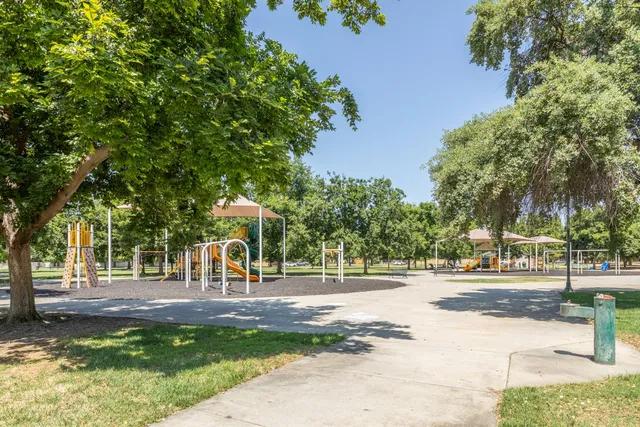 $545,000 | 450 West Alluvial Avenue, Clovis, CA 93611