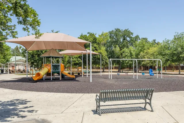 $545,000 | 450 West Alluvial Avenue, Clovis, CA 93611