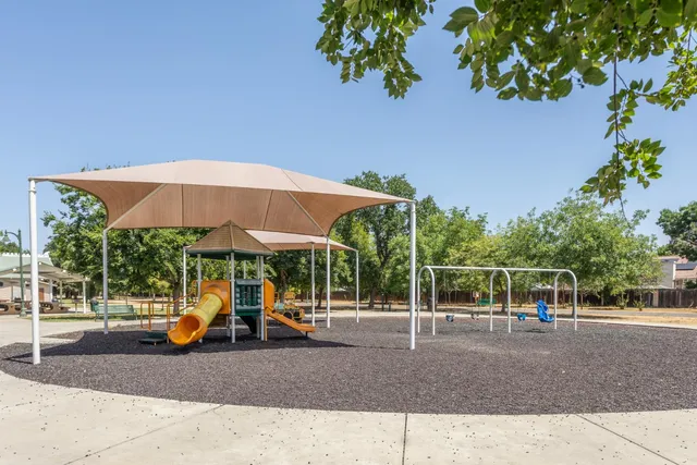 $545,000 | 450 West Alluvial Avenue, Clovis, CA 93611