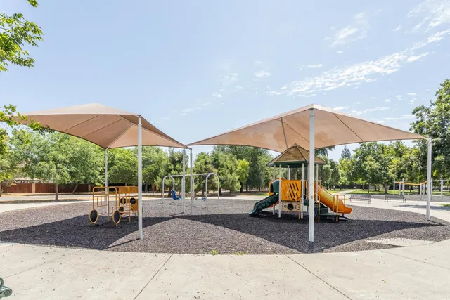 $545,000 | 450 West Alluvial Avenue, Clovis, CA 93611