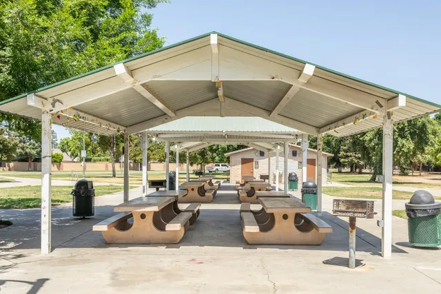 $545,000 | 450 West Alluvial Avenue, Clovis, CA 93611