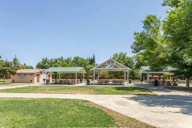 $545,000 | 450 West Alluvial Avenue, Clovis, CA 93611