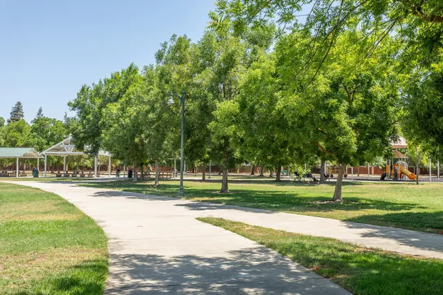 $545,000 | 450 West Alluvial Avenue, Clovis, CA 93611