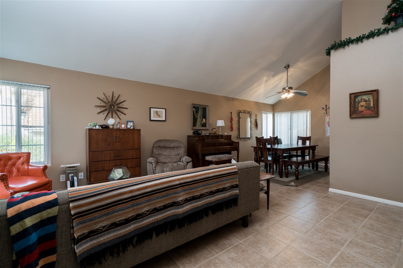 180 Foussat Road Oceanside, CA 92054 - Photo 4 of 25 Gallery Image 4