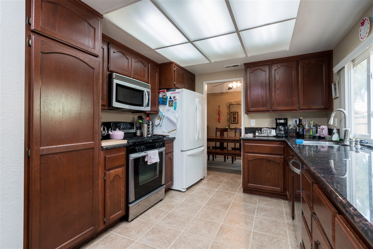 180 Foussat Road Oceanside, CA 92054 - Photo 9 of 25 Gallery Image 9