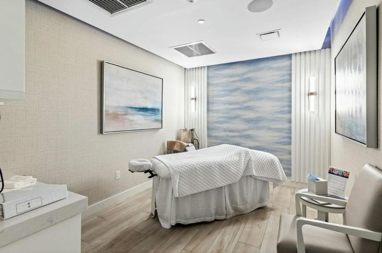 4825 Bocaire Boulevard Boca Raton, FL 33487 - Photo 49 of 63 IMG_3402