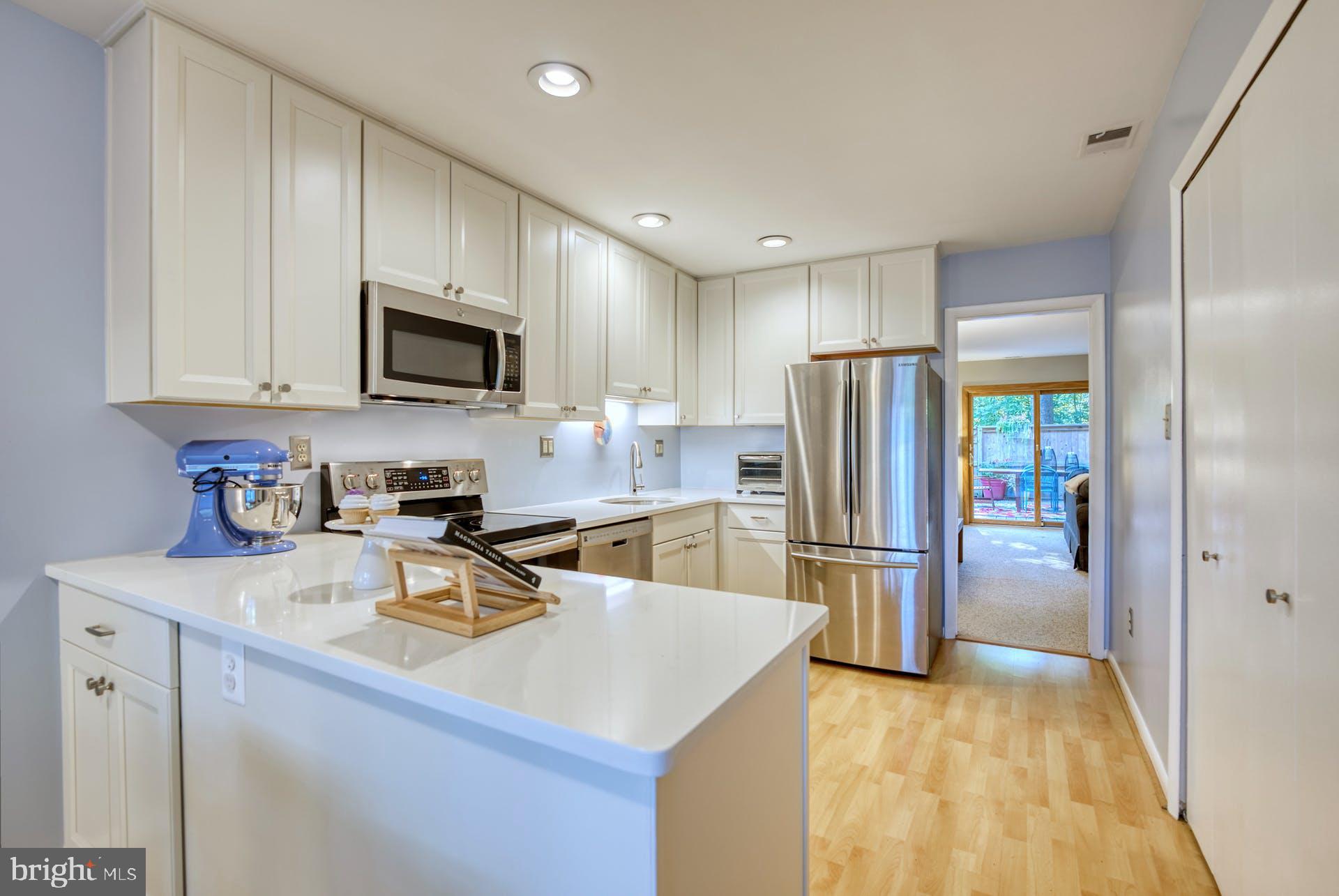 2023 Approach Lane Reston, VA 20191 - Photo 7 of 30 Quartz Countertop