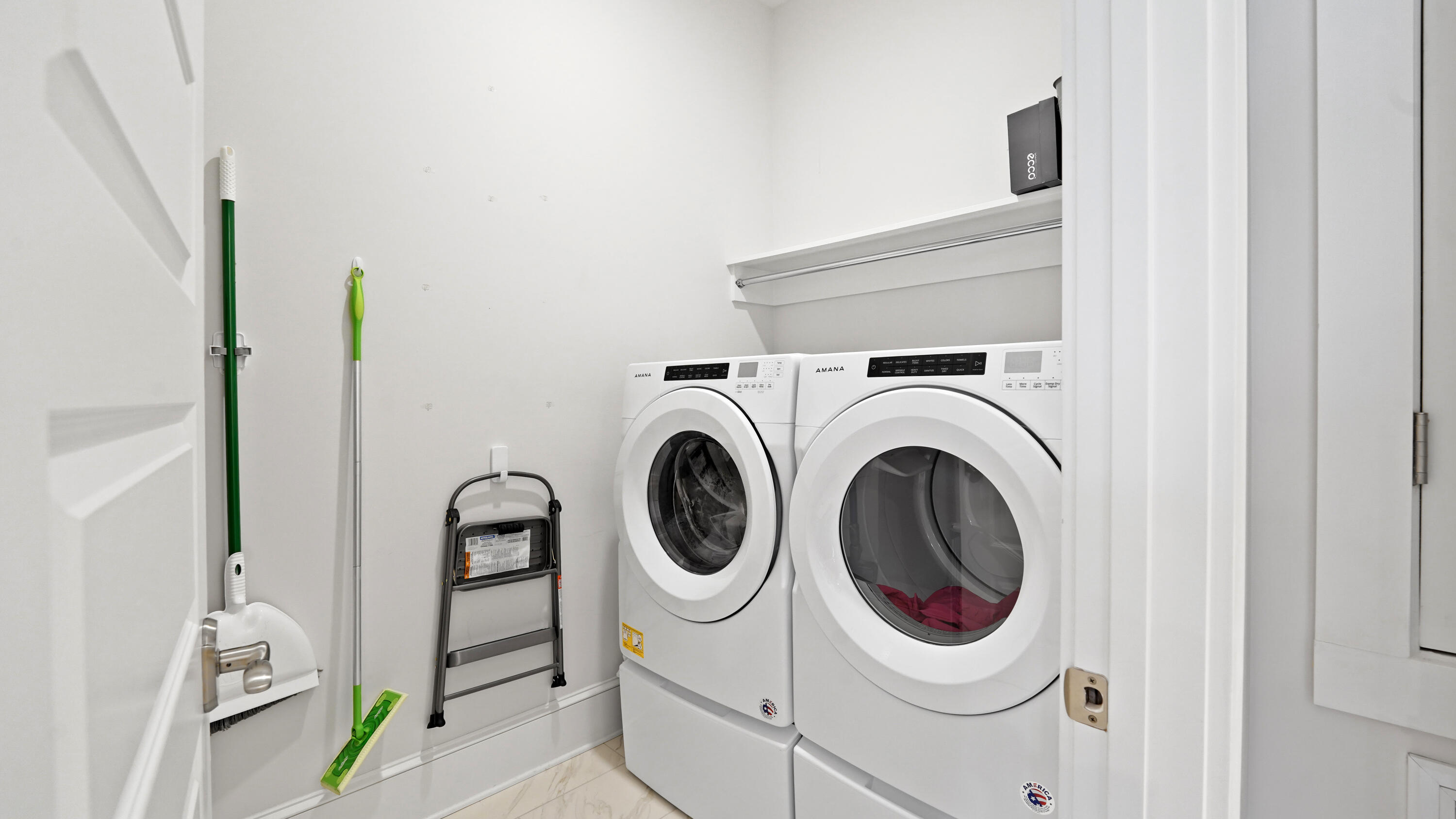 91 Siasconset Ln Inlet Beach Inlet Beach, FL 32461 - Photo 21 of 34 Laundry room (2nd floor)