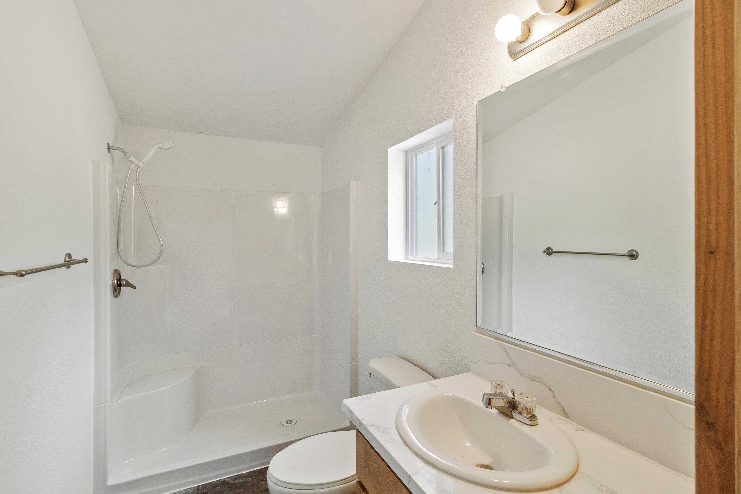 14935 Oak Run Road Oak Run, CA 96069 - Photo 19 of 46 Master Bathroom