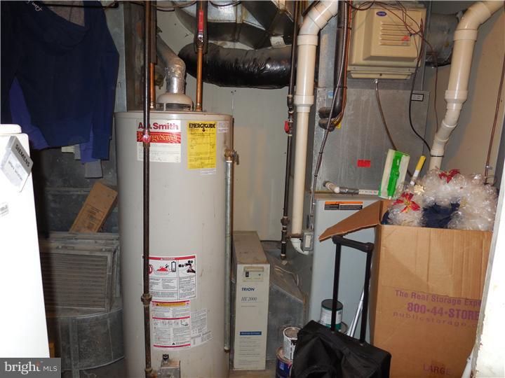 2419 Weir Road Aston, PA 19014 - Photo 13 of 25 View