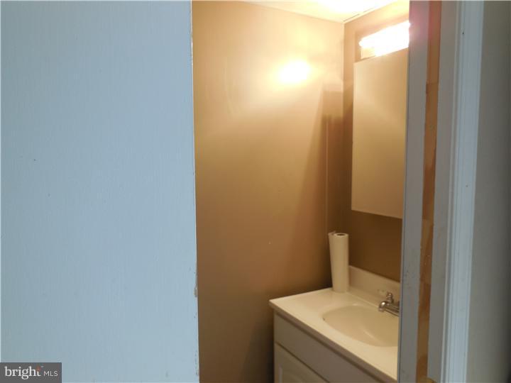 2419 Weir Road Aston, PA 19014 - Photo 14 of 25 Bathroom