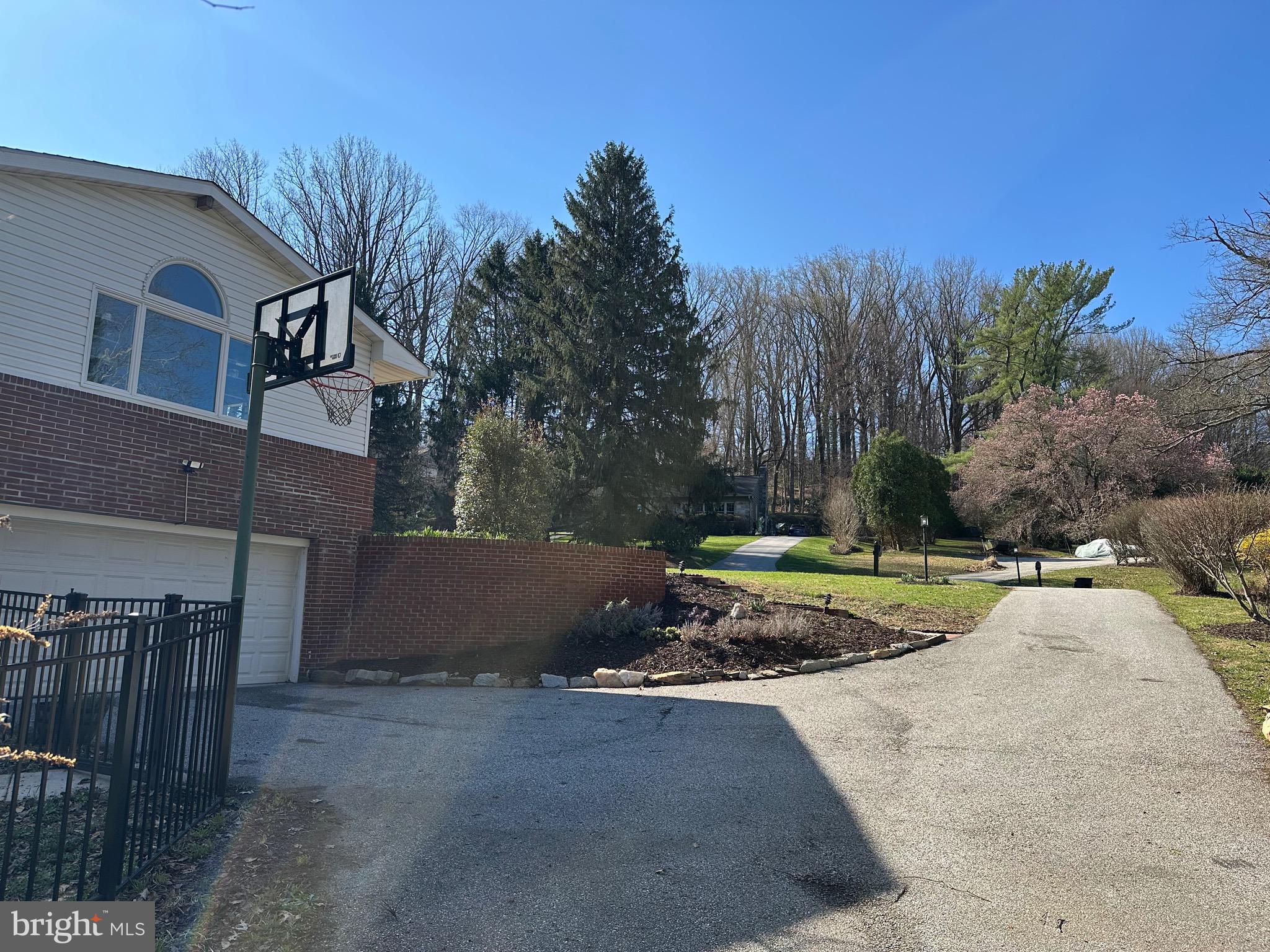 802 Stone Barn Road Towson, MD 21286 - Photo 4 of 20