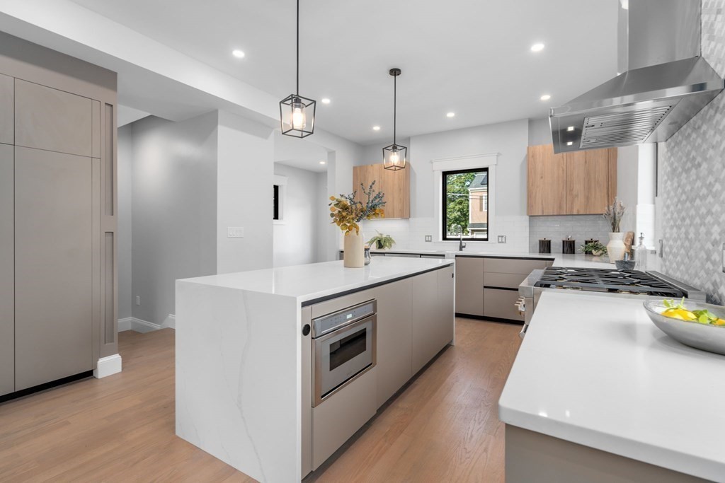 55 Colella Road, Unit 2 Newton, MA 02459 - Photo 8 of 33 Gallery Image 8