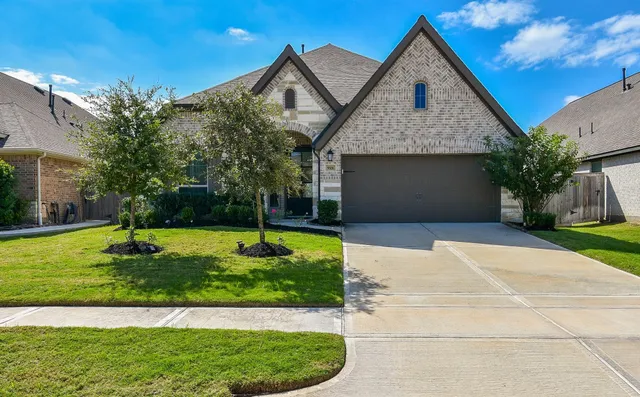 $614,999 | 9331 Stablewood Lakes Lane, Tomball, TX 77375