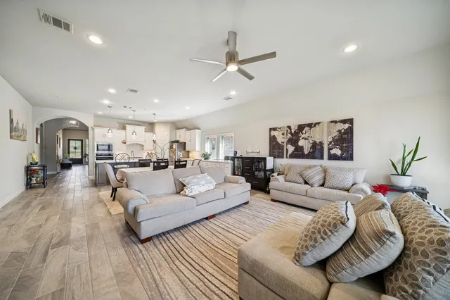 $614,999 | 9331 Stablewood Lakes Lane, Tomball, TX 77375