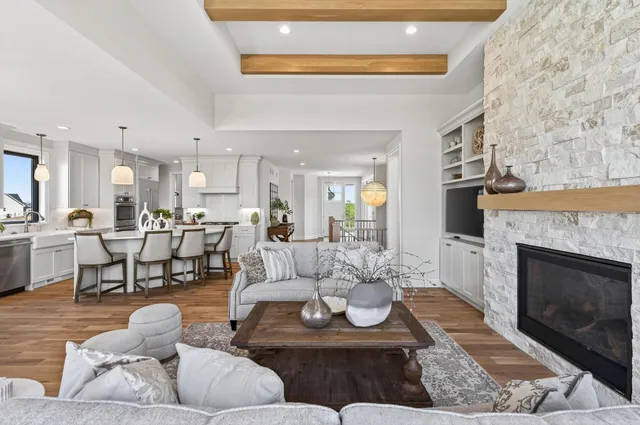 $2,073,000 | 18445 Northome Boulevard, Wayzata, MN 55391