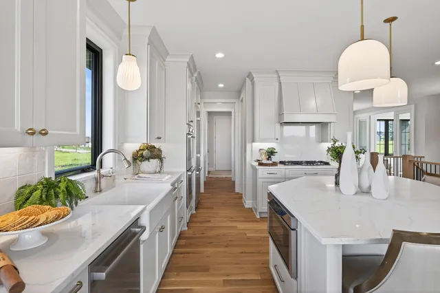 $2,073,000 | 18445 Northome Boulevard, Wayzata, MN 55391