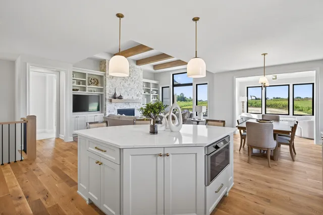 $2,073,000 | 18445 Northome Boulevard, Wayzata, MN 55391