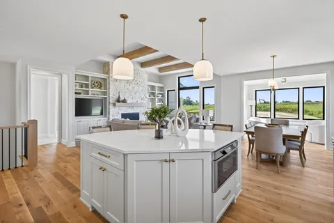 $2,073,000 | 18445 Northome Boulevard, Wayzata, MN 55391